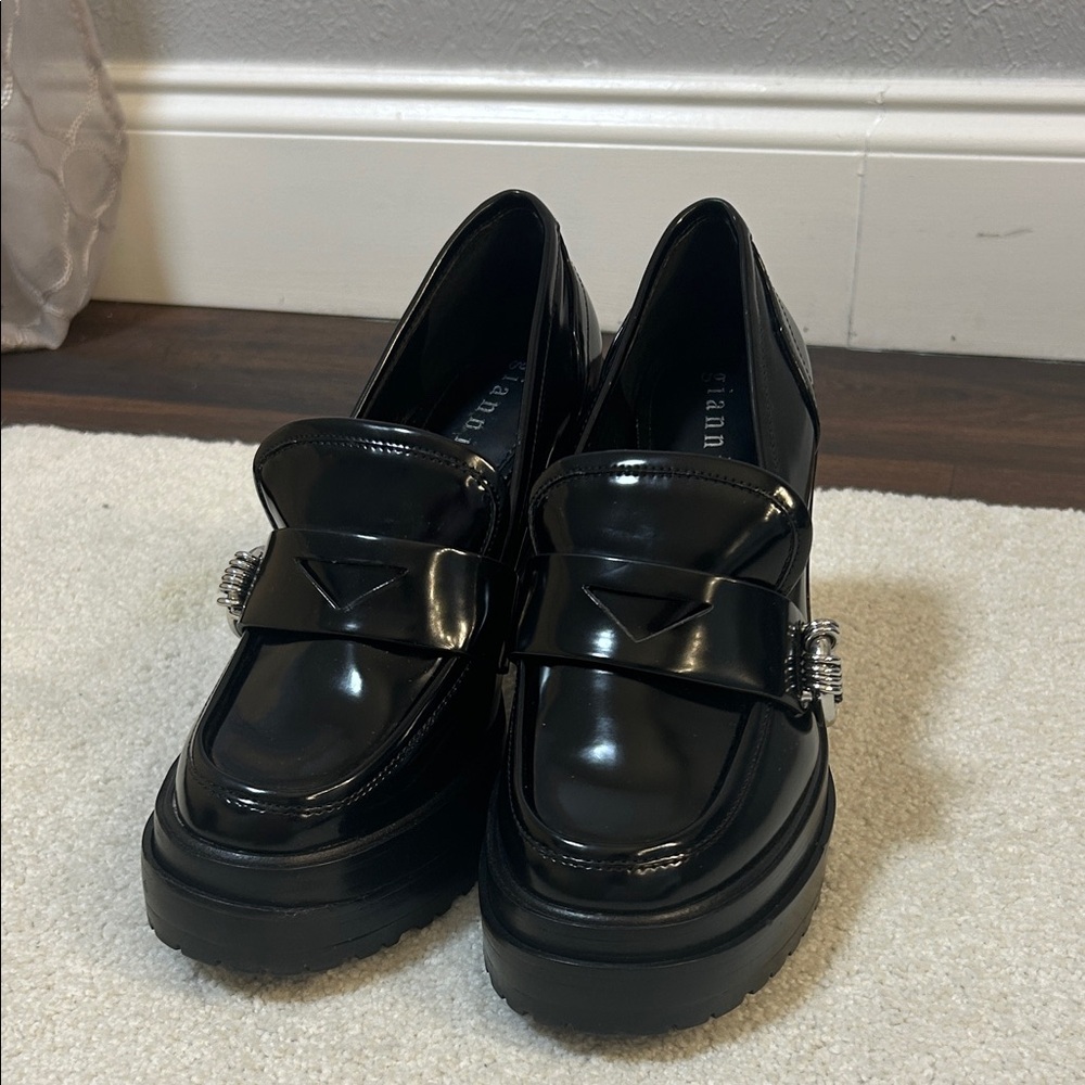 Gianni Bini Black Patent Heels